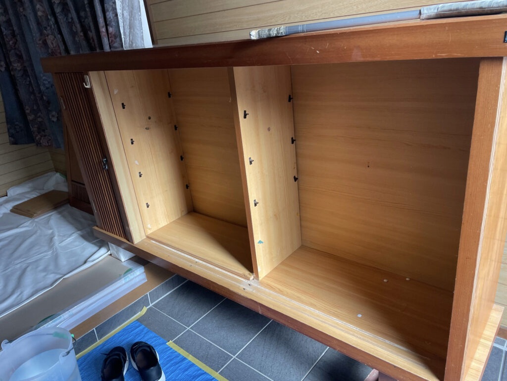 靴箱のカビ除去